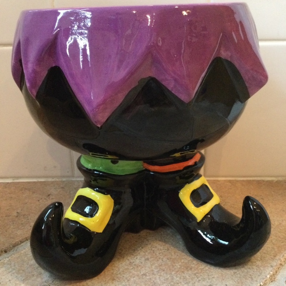Halloween Witch’s Shoes Ceramic Candy Dish 7.5"H X 7.25"W NWT
